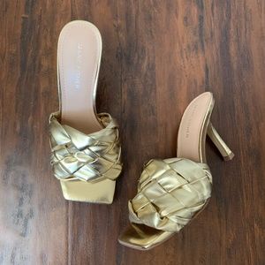 MARC FISHER Brizo Woven Heeled Sandal Gold Patent Leather